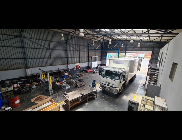 993M² WAREHOUSE TO LET IN MEADOWDALE